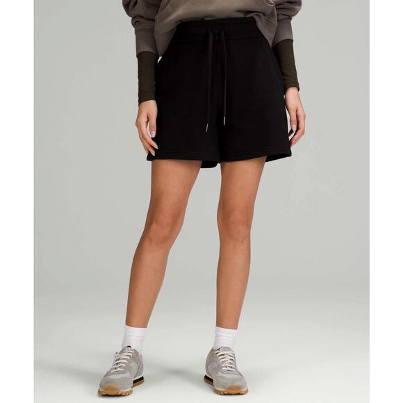 Lululemon Scuba High-Rise Short 5" - Picture 2 of 16